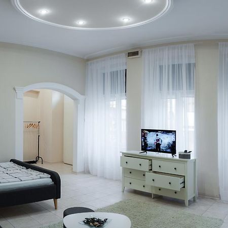 Mainstreet Apartman Суботиця Екстер'єр фото