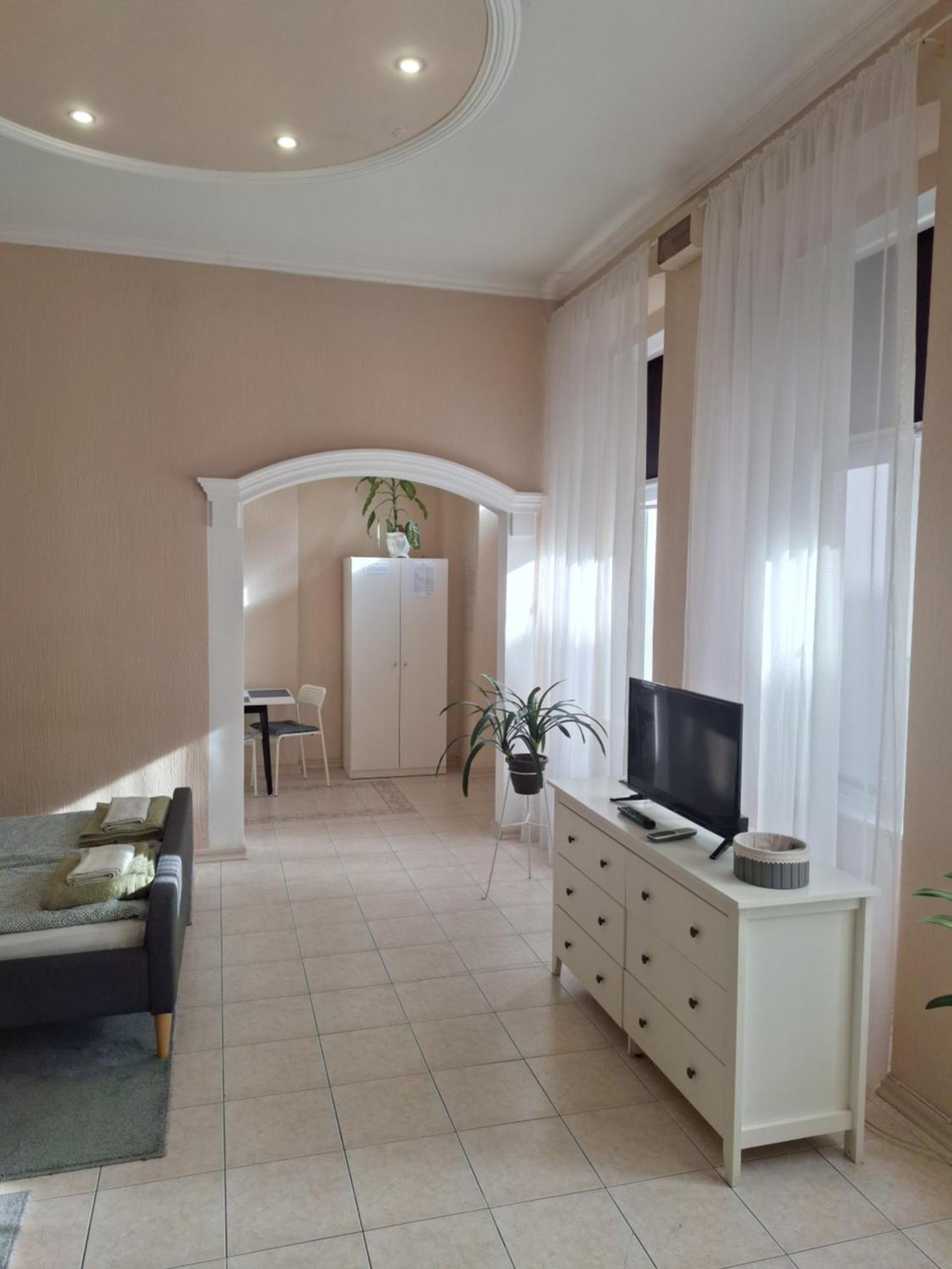 Mainstreet Apartman Суботиця Екстер'єр фото